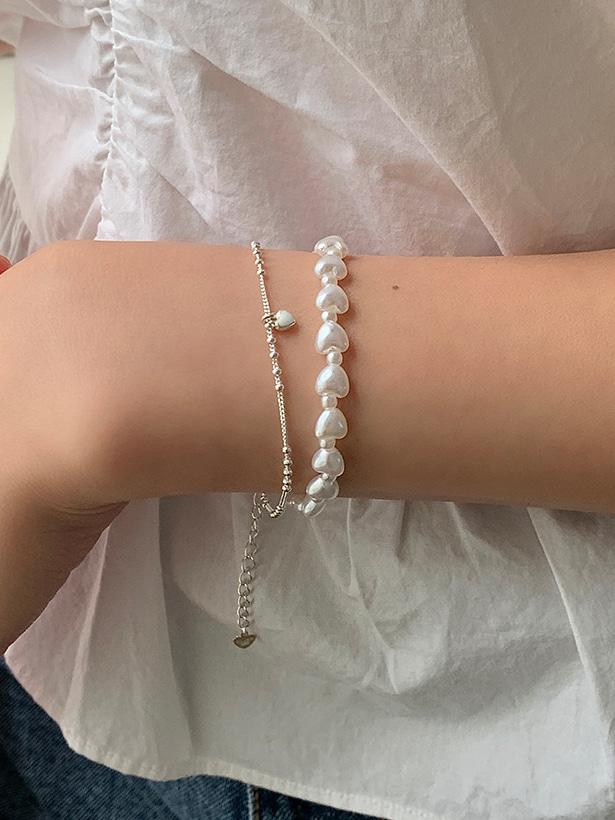 white heart bracelet