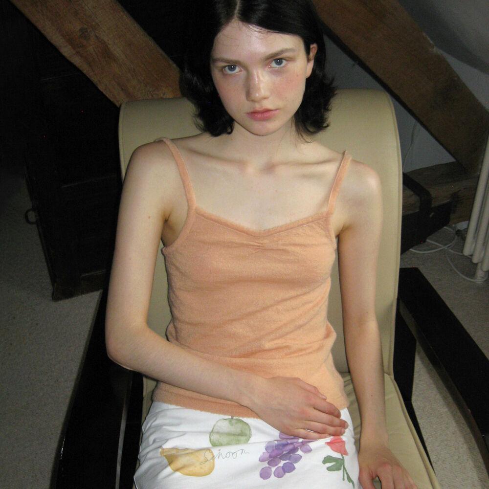 [수지착용] Shirring Knit Sleeveless (Apricot)