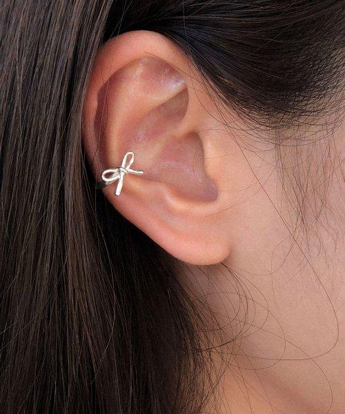 잇더즌매터(IT DOESN'T MATTER)  Teeny ribbon earcuff (Silver) - 후기 | 무신사
