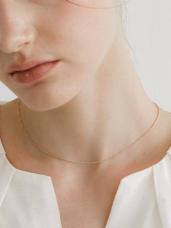 14K Tiny chain necklace