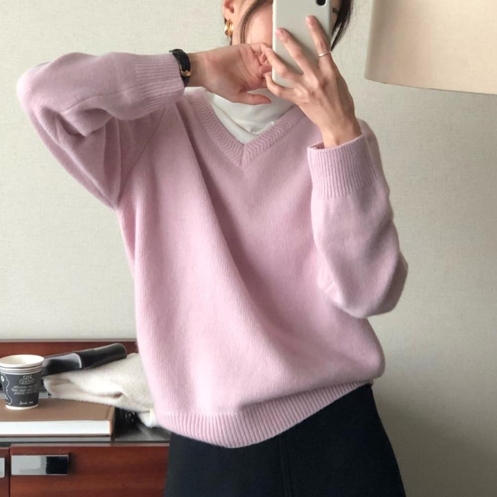 디엠버 캐시미어 스탠다드 브이넥 니트