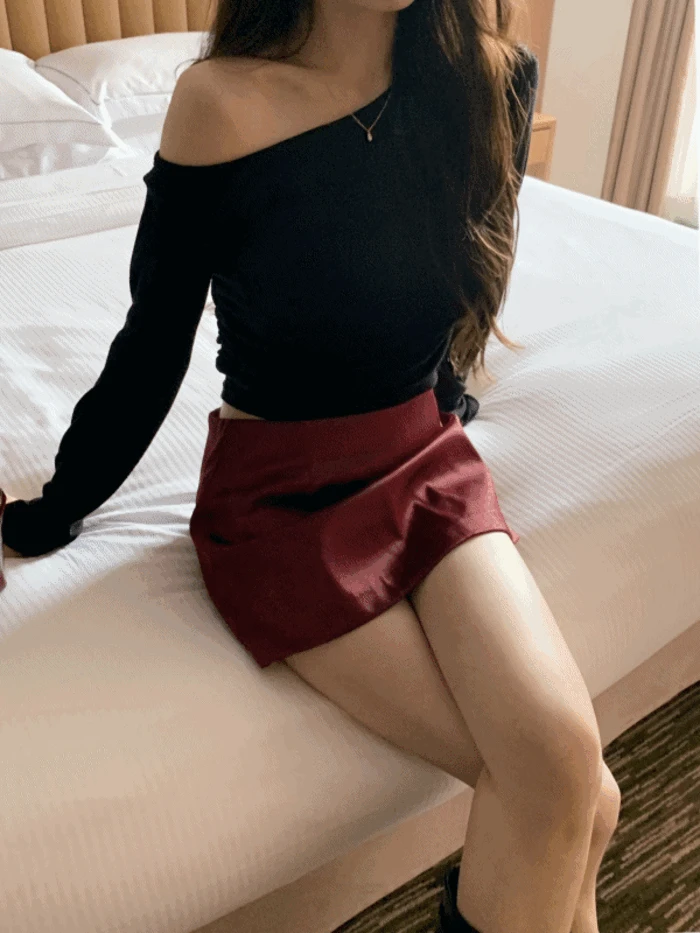 (가을신상/주문폭주) 브네 원오프 언발 트임 셔링 크롭 티셔츠 (2color)