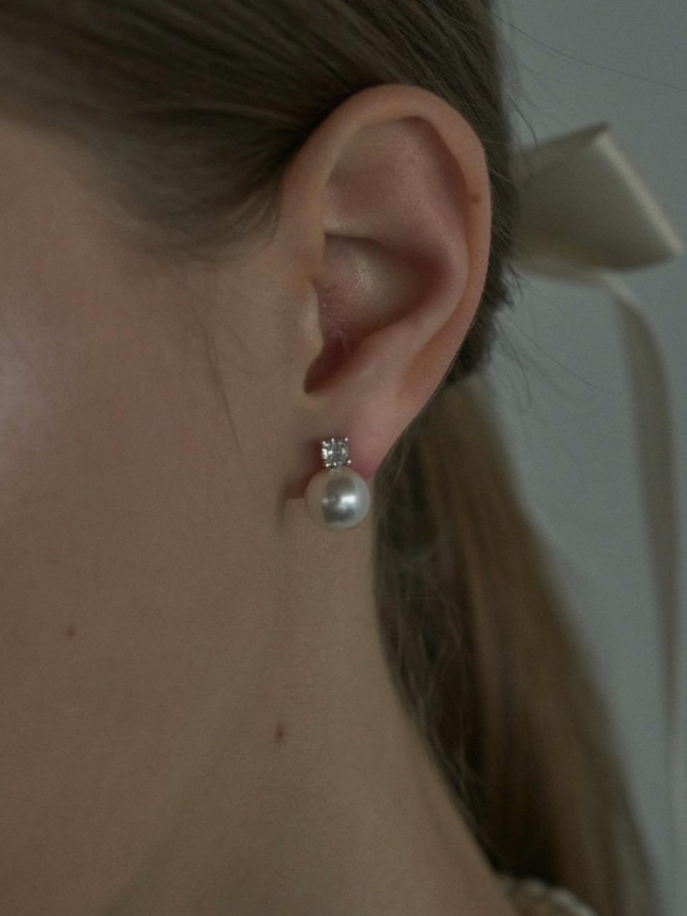 SWAL PEARL CZ STUD EARRING #0023