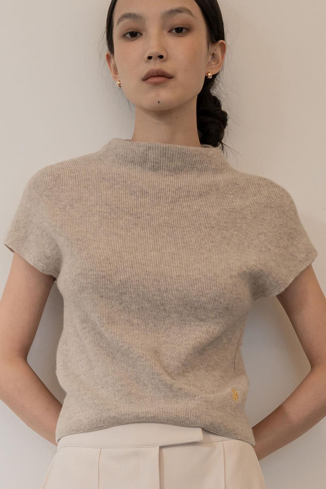 [24FW] CASHMERE LOGO HALFNECK KNIT _ OATMEAL BEIGE