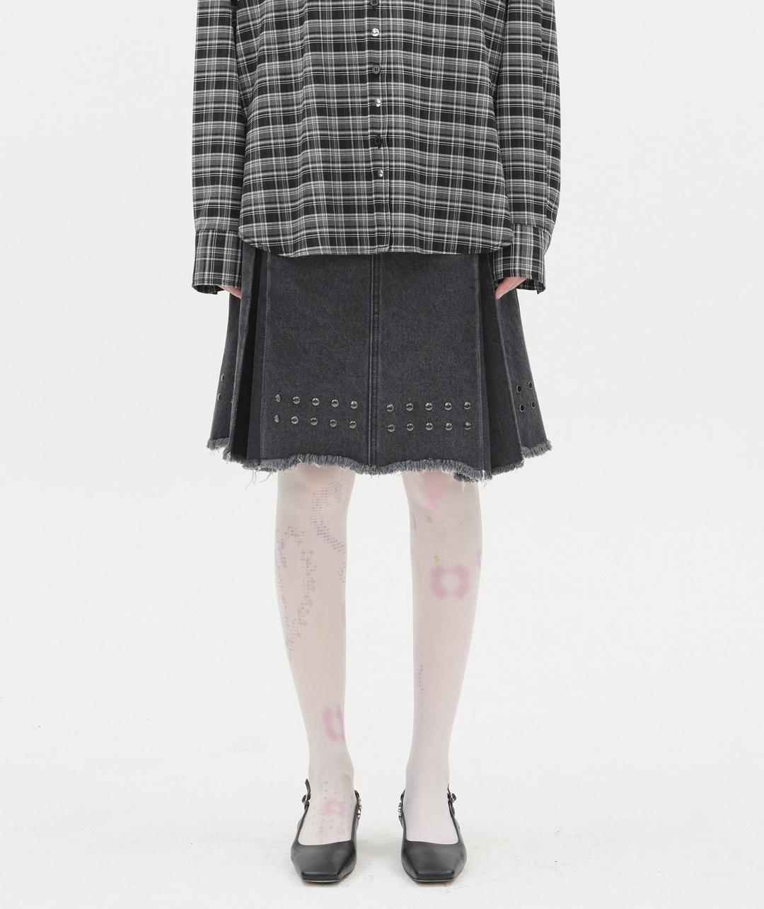 Stud Denim Panel Skirt [Black]