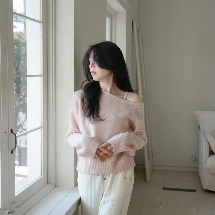 [6th] 센느 원숄더 오프 니트 (요거트 핑크)