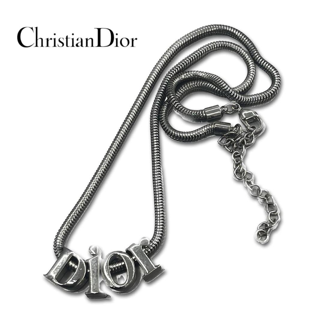 디올 목걸이