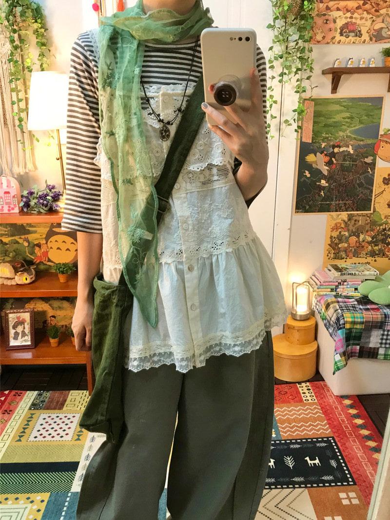 Rosy layer lace sleeveless ( ivory )