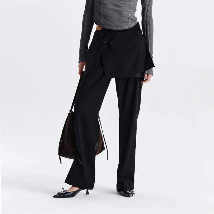SLIT POINT SKIRT TROUSER IN BLACK