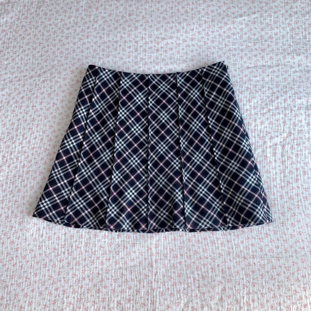 [중고] Black Check Skirt (26-27)