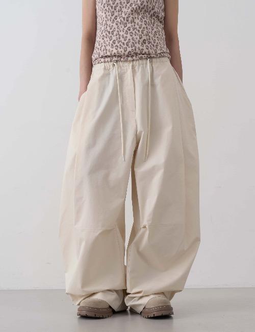 tank string ballon pants