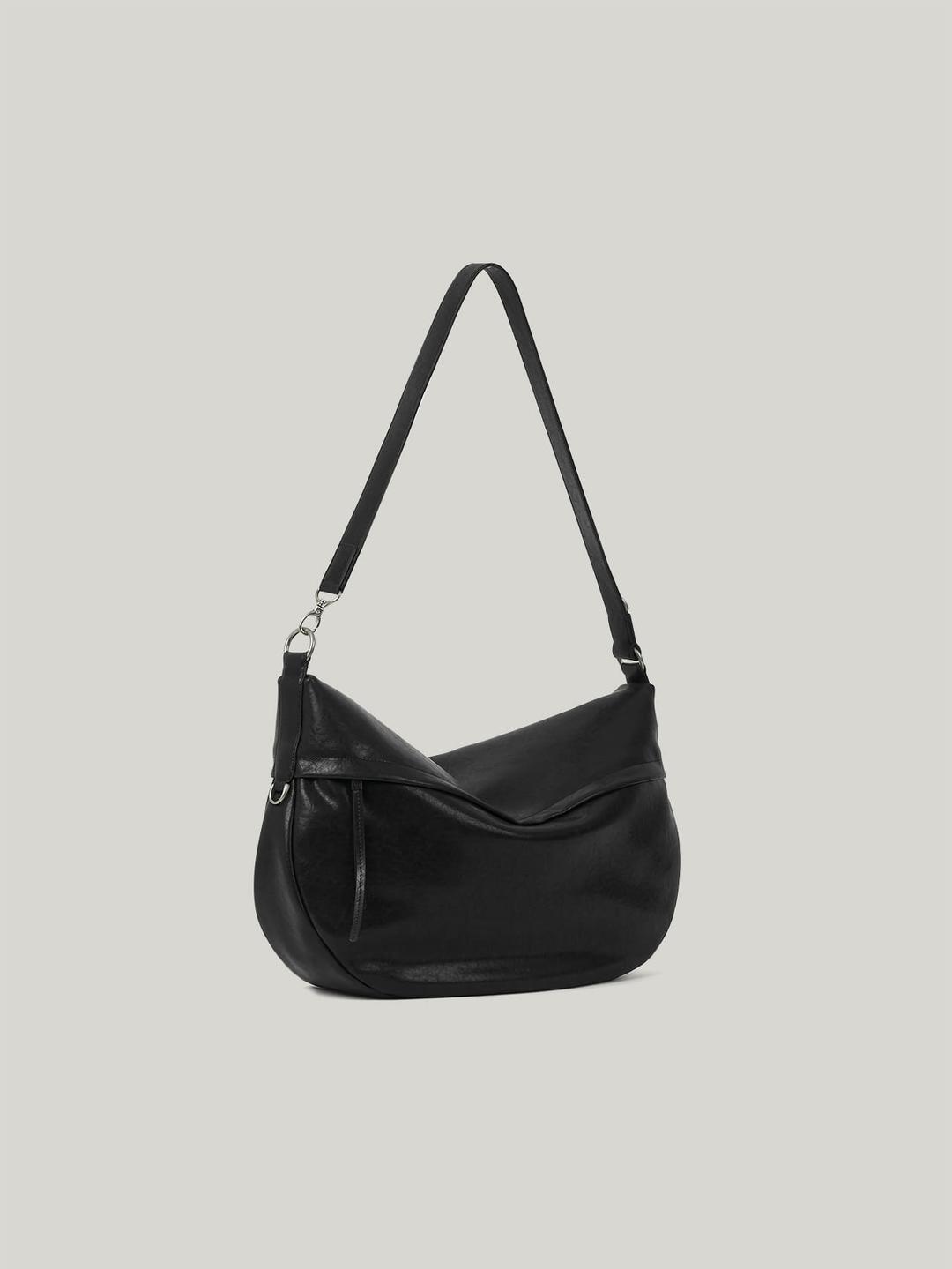 ARC CROSSBODY BAG (SOFT BLACK)