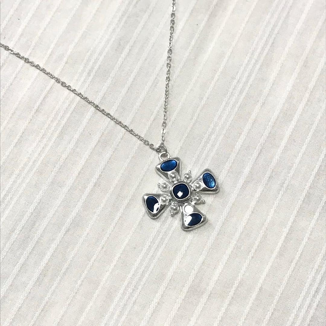 blue cross necklace | 후루츠패밀리