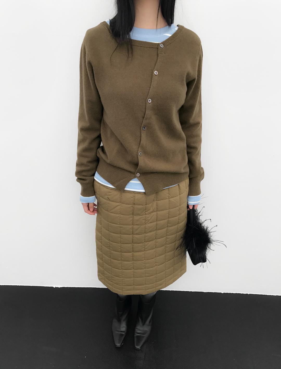 Oblique line wool cardigan In Olive (3c)