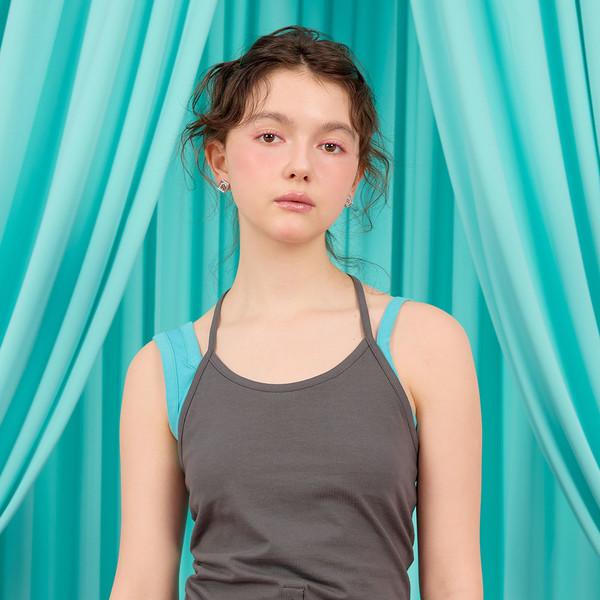 BUTTON STRAP HALTER TOP / charcoal