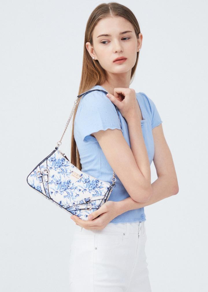 바라미나 BARAMINA 플라워 패턴 스트랩 장식 숄더백_MULTI | 게스코리아