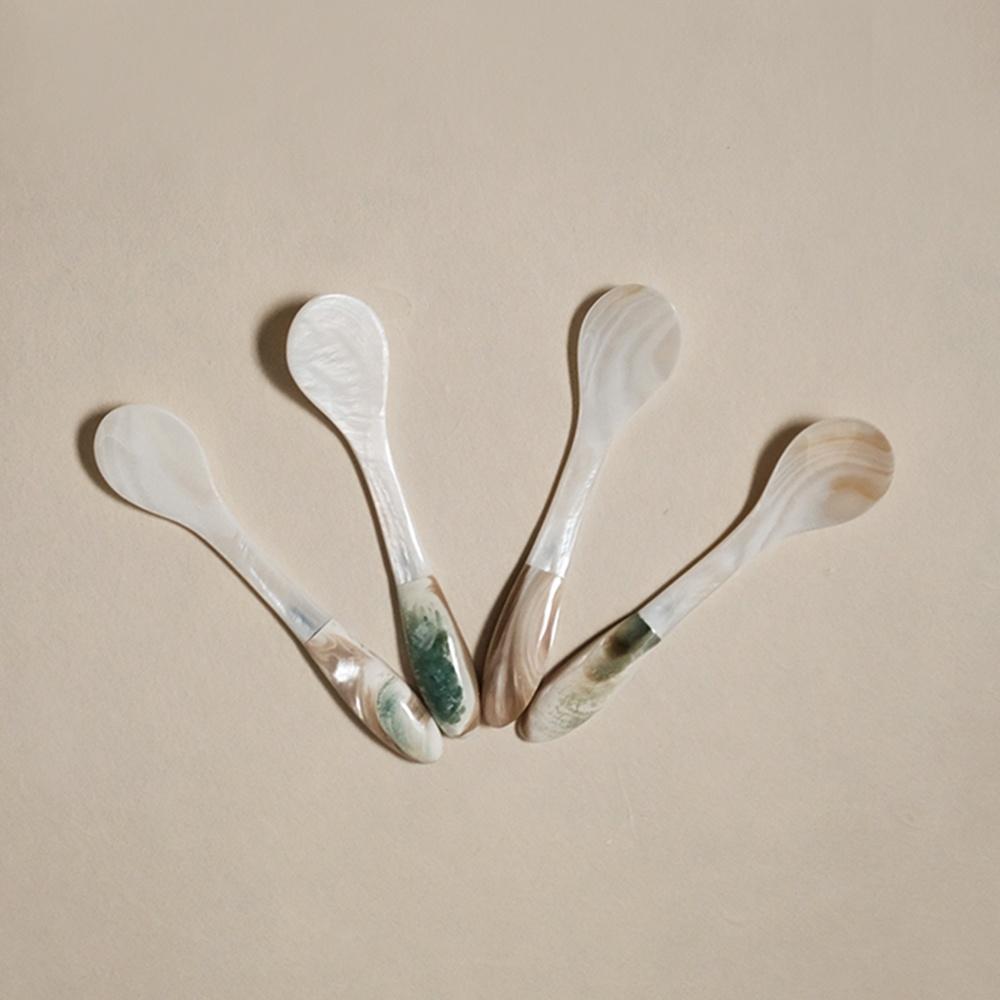 쉘 마블드 스푼 화이트