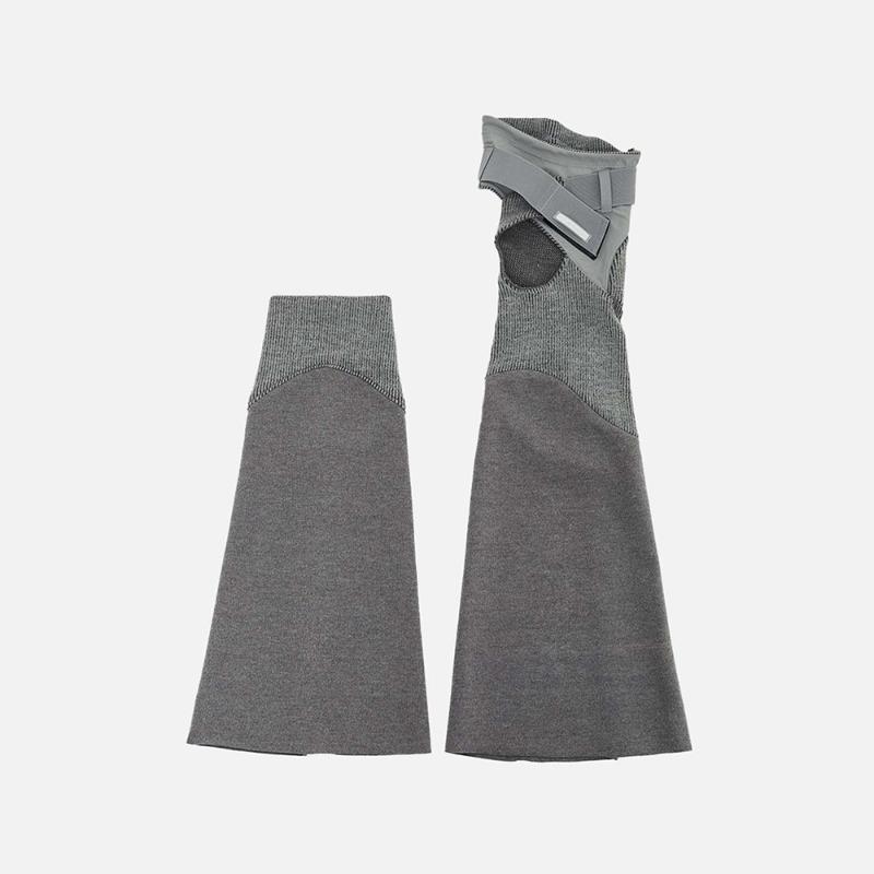 [AESYNCTX : 에이시넥틱스] Y_ ASYMMETRIC LEG WARMER CHARCOAL