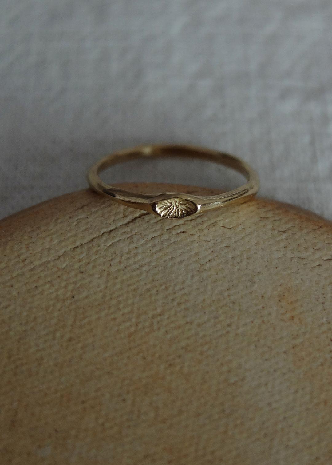 (14k) Daisy Ring
