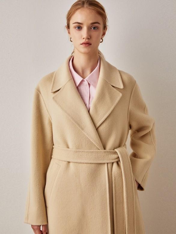 [바네사브루노] 핸드메이드 크림 스트랩 울혼방 코트 VLCO2D901CR