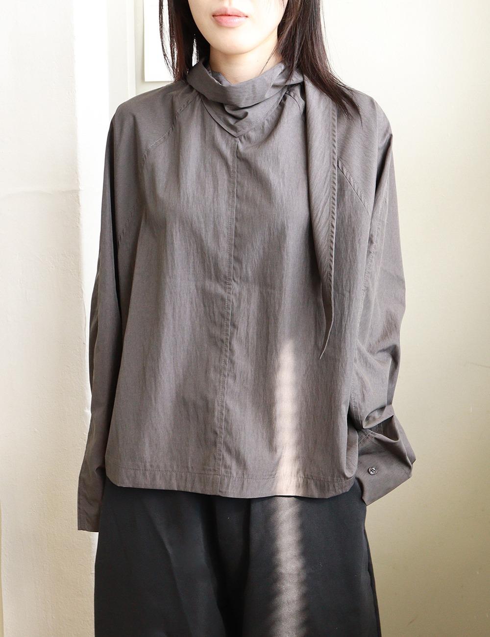 loose tie blouse