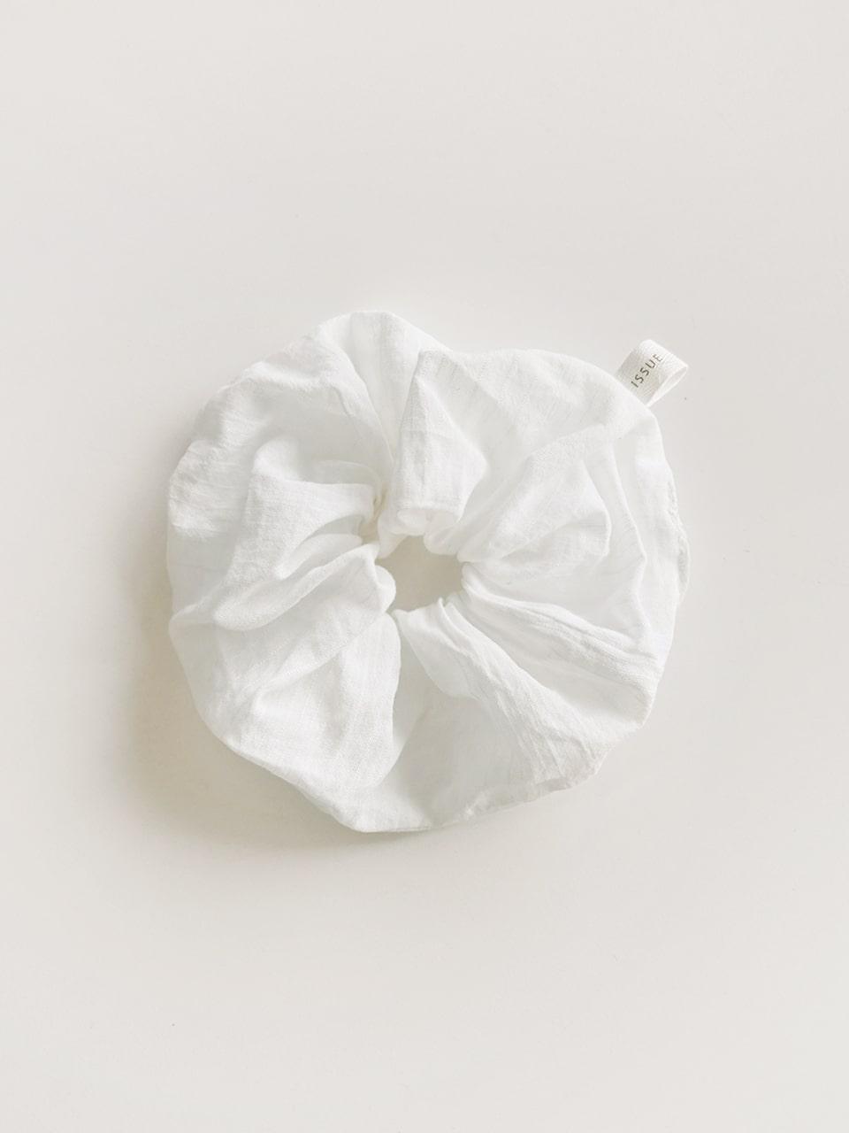 5.17 Sheer scrunchie (Ivory)