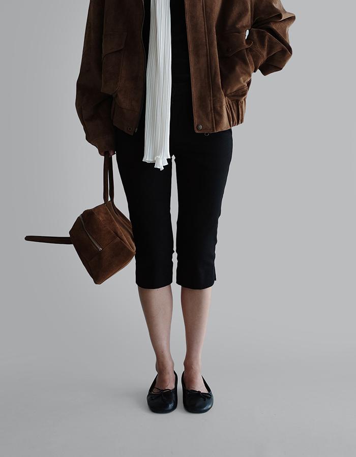 라룸 [라룸] [by LAROOM｜기장추가] 카프리팬츠