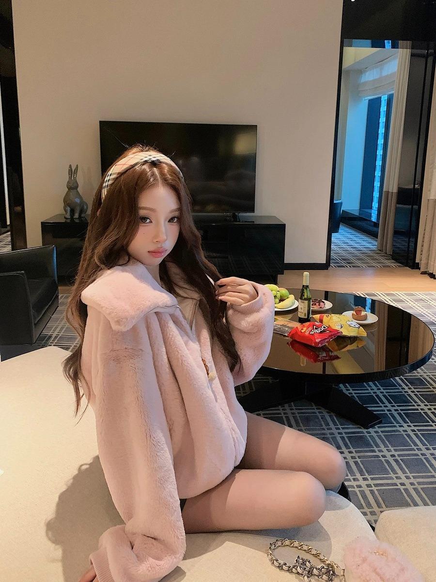 썬릿 컴포트 하이넥 소프트 자켓