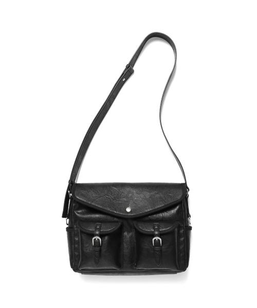 [데일리룸 x 이스트서비스샵] 에센셜 데일리 크로스 숄더백 - 블랙