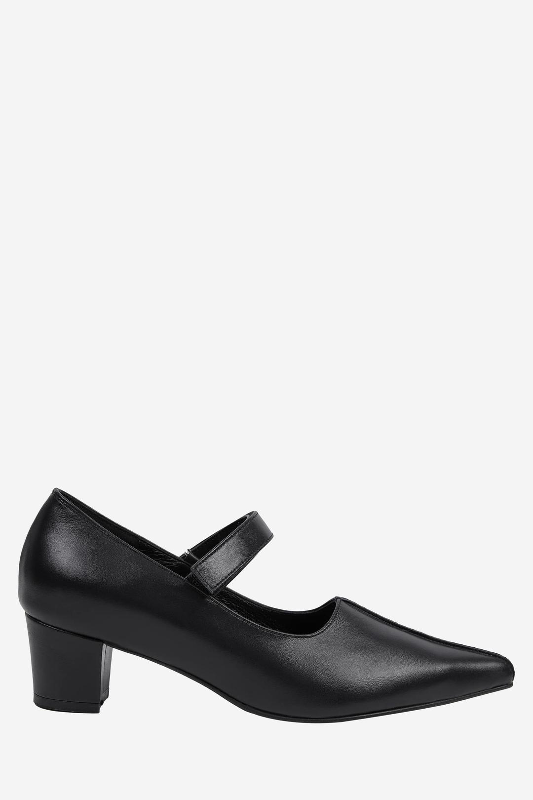 VELCRO POINTED HEEL / MATTE BLACK