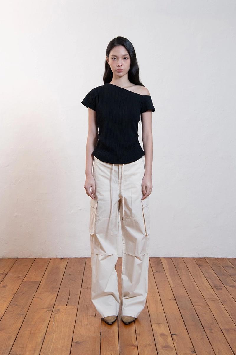 MOSSENTIC - One shoulder unbalance T-shirt_Black