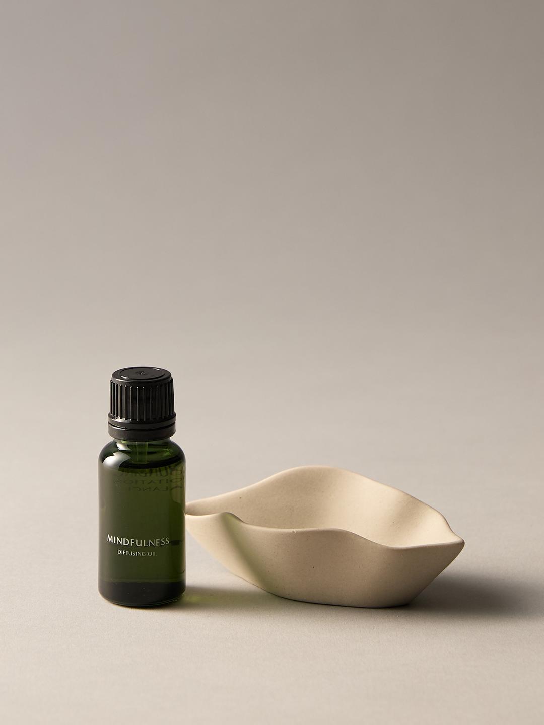 [소일베이커 콜라보] 세라믹 페탈 디퓨저 & 마인드풀니스 디퓨징 오일 세트