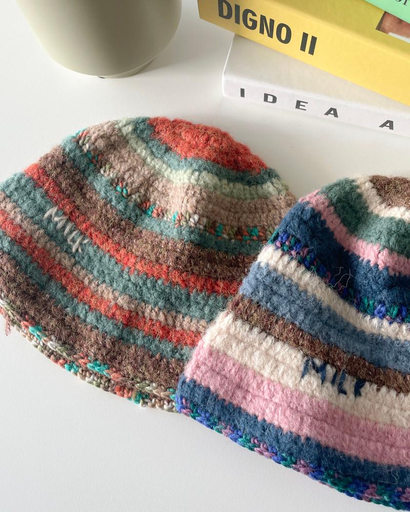 [어뮤즈링] MILK 빈티지 무지개 배색 털모자 비니 겨울모자 뜨개모자