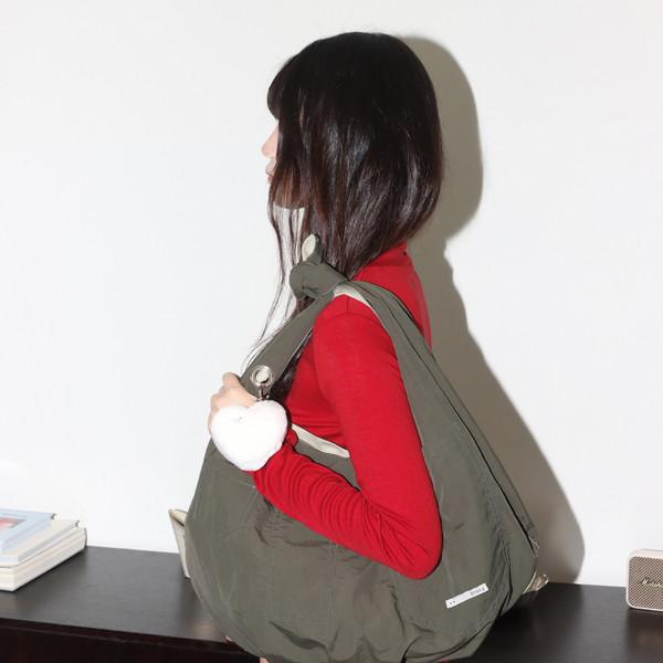 [3차] REVERSIBLE POCKET BAG (BEIGE & KHAKI)