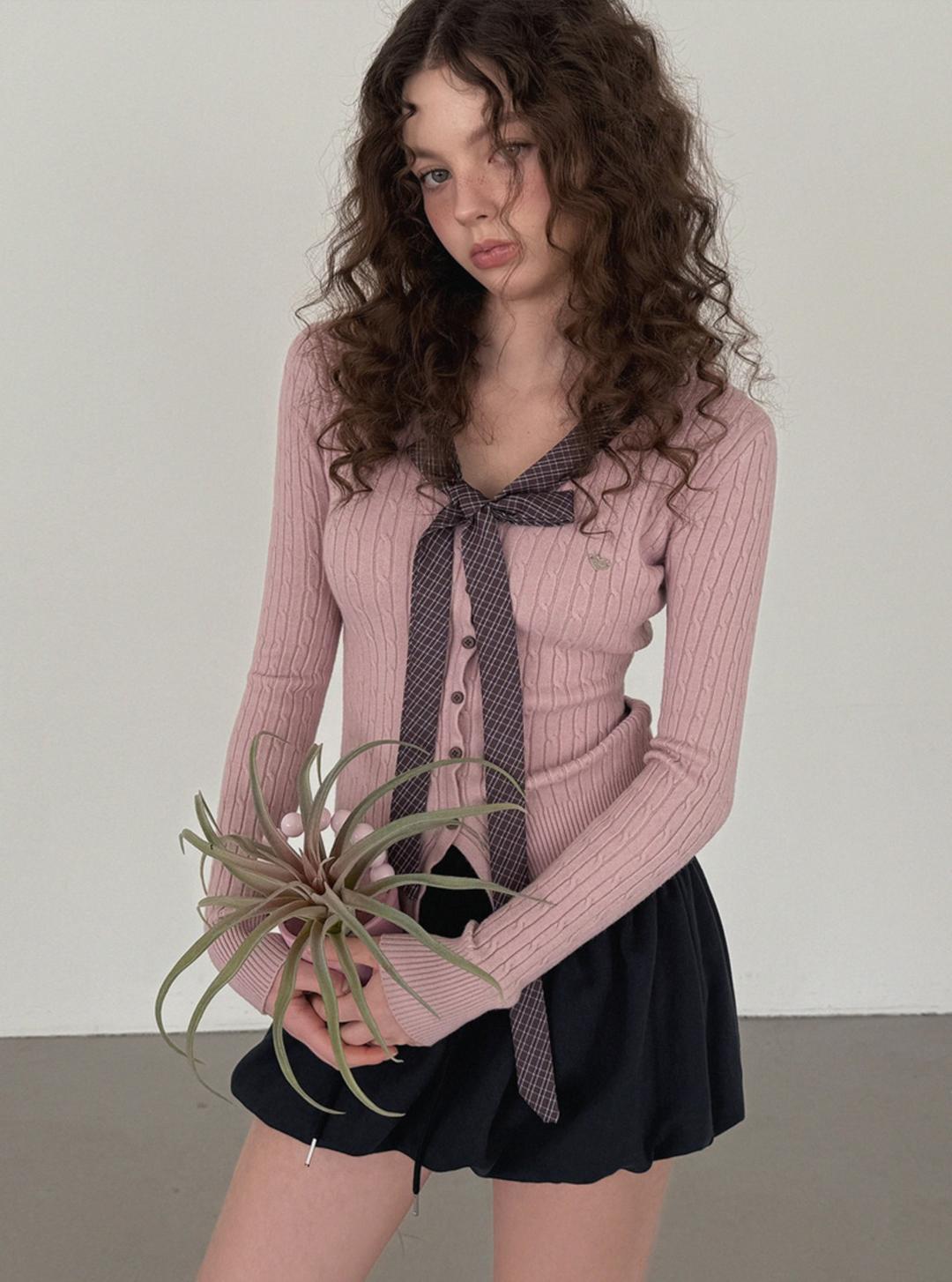 코론 체크 리본 브이넥 긴팔 니트