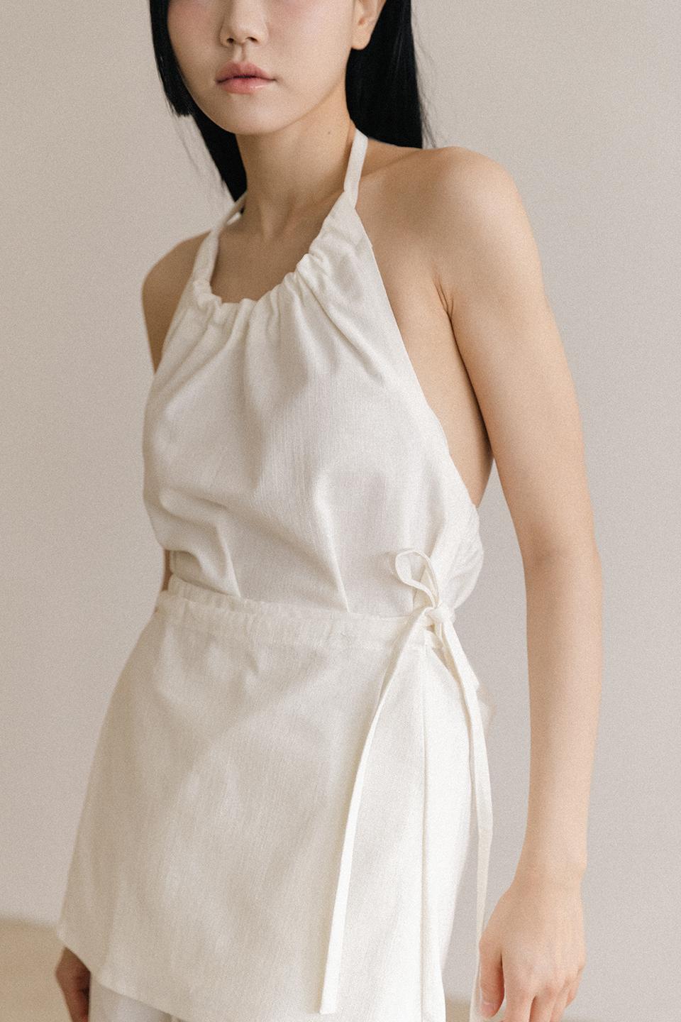 PURE HALTER-NECK TOP / WHITE (4th re-order)