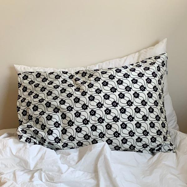 retro flower ivory pillow