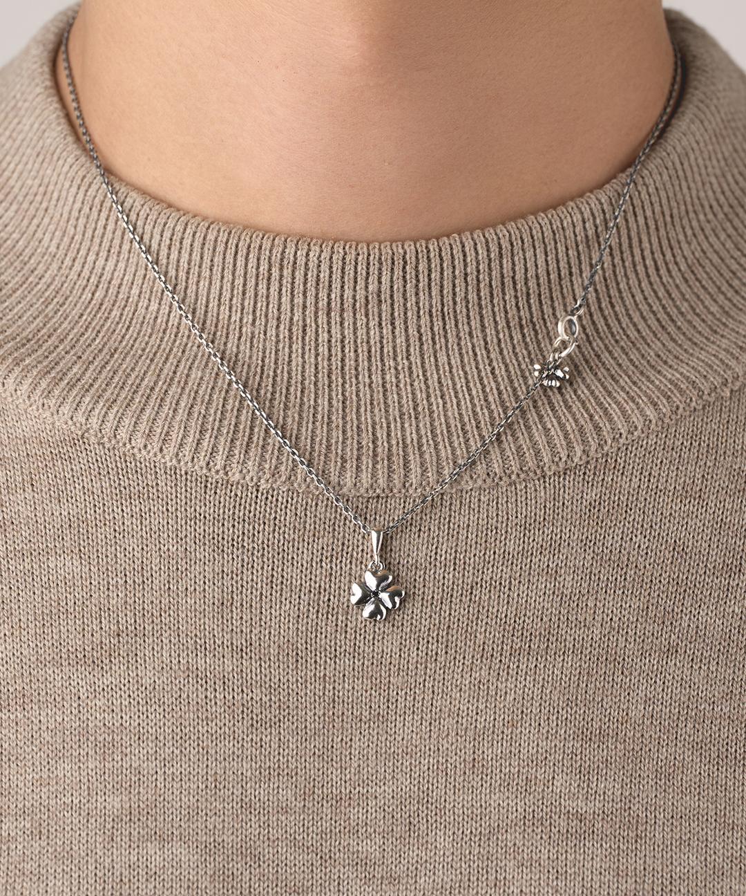 Clover single cubic necklace (black) (925 silver)