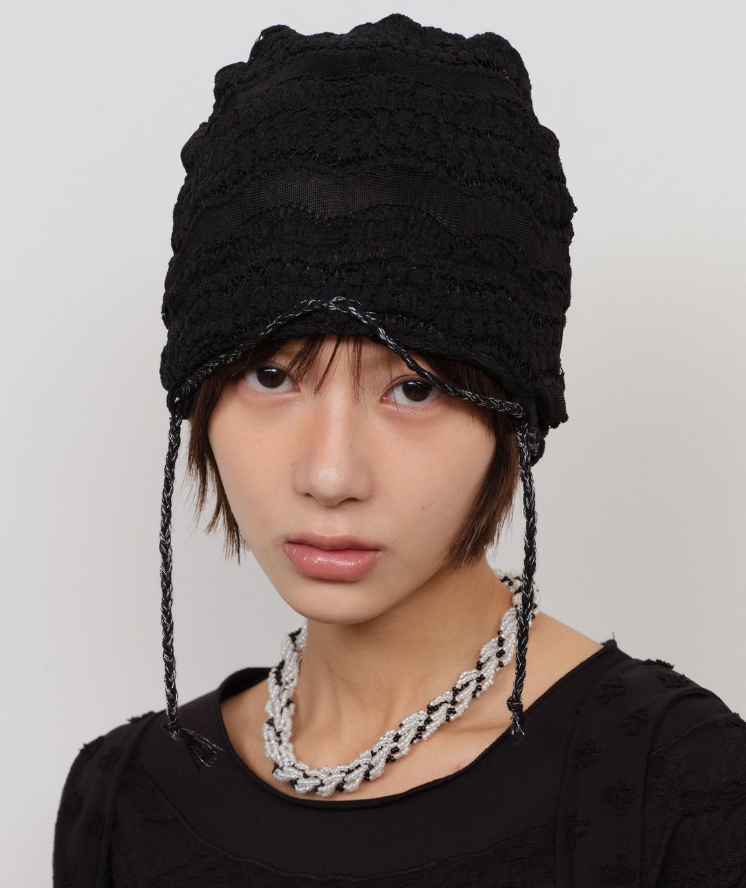 Strap Detail Textured Beanie [Black]