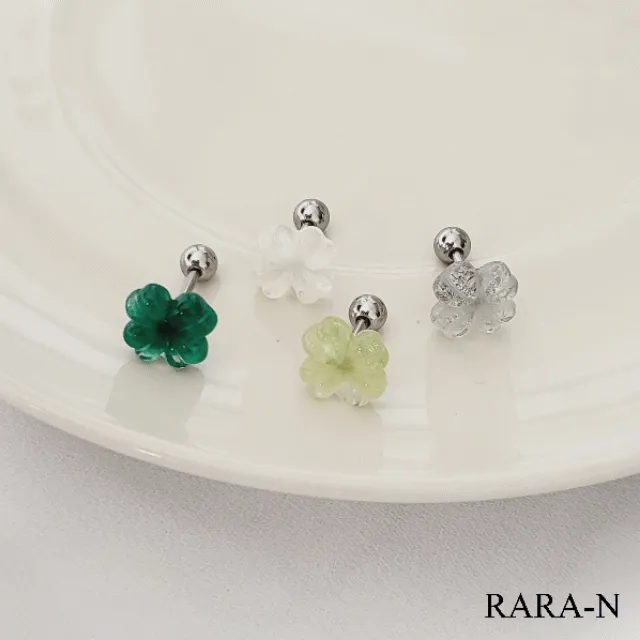 [1+1할인/당일출고🍀]써지컬 통통 호마이카 네잎클로버 피어싱