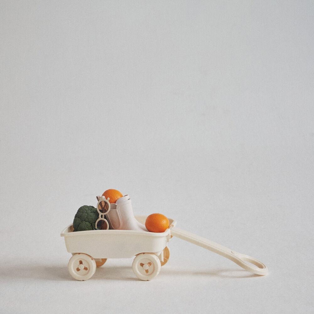 [B28] CREAM WAGON TOY