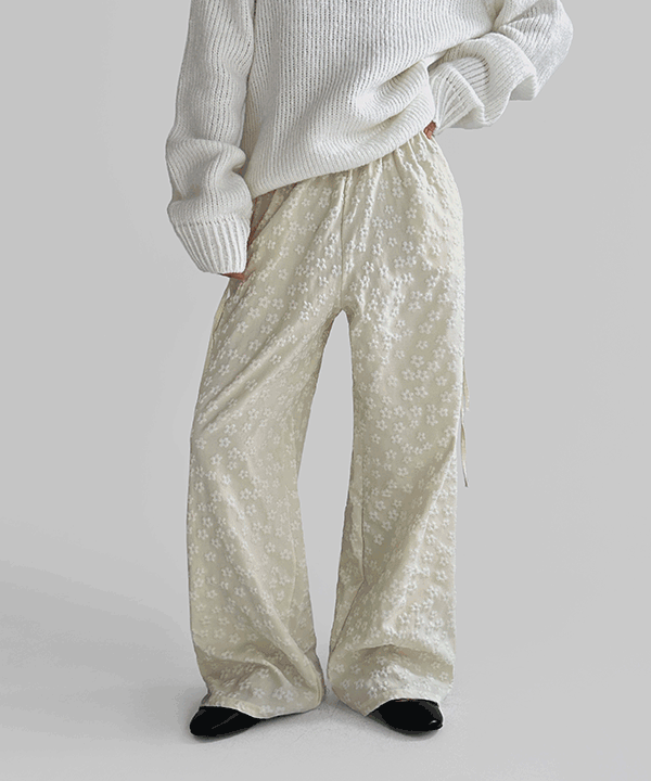 パンツ OHESHIO FLORAL CARPENTER PANTS, CREAM MUSINSA公式 | OHESHIO FLORAL CARPENTER PANTS, CREAM