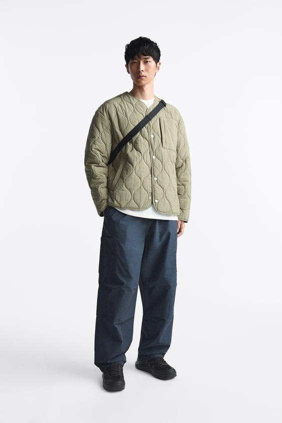 모노톤 러닝 스니커즈