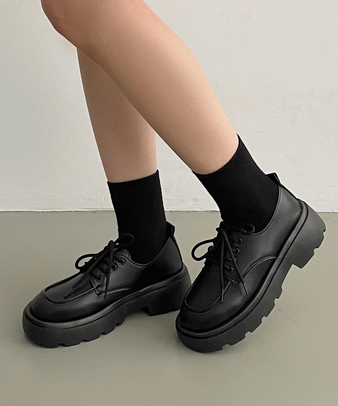안느 레이스업 통굽 로퍼 단화