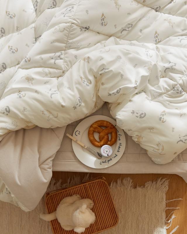 따뜻하고 먼지날림 없는 무브 소프트 세미 극세사 겨울 차렵이불-퐁냥퐁냥(SS/Q/K)