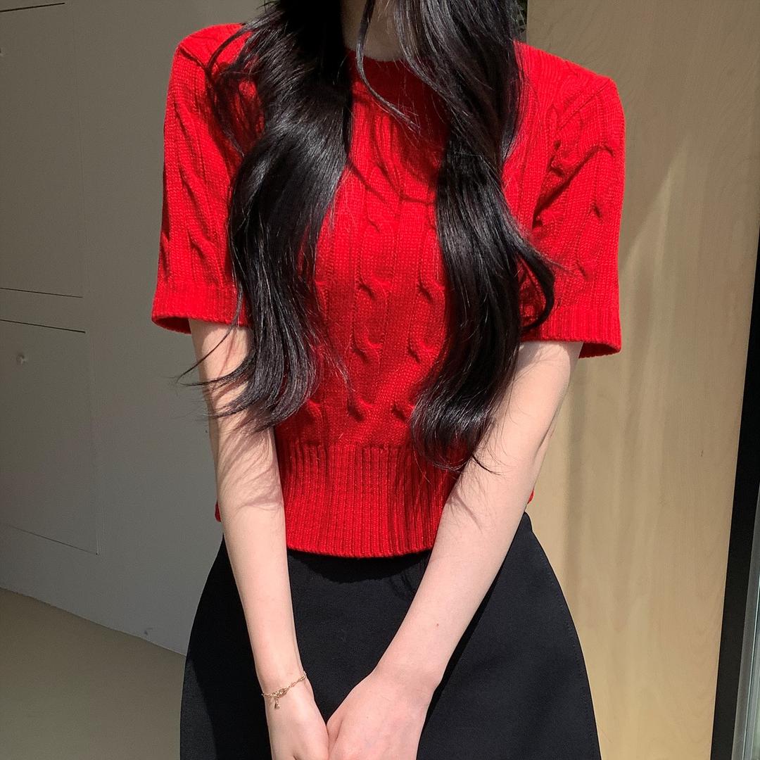 [봄/여름] 밀크티 라운드넥 꽈배기 케이블 반팔 세미 크롭 니트