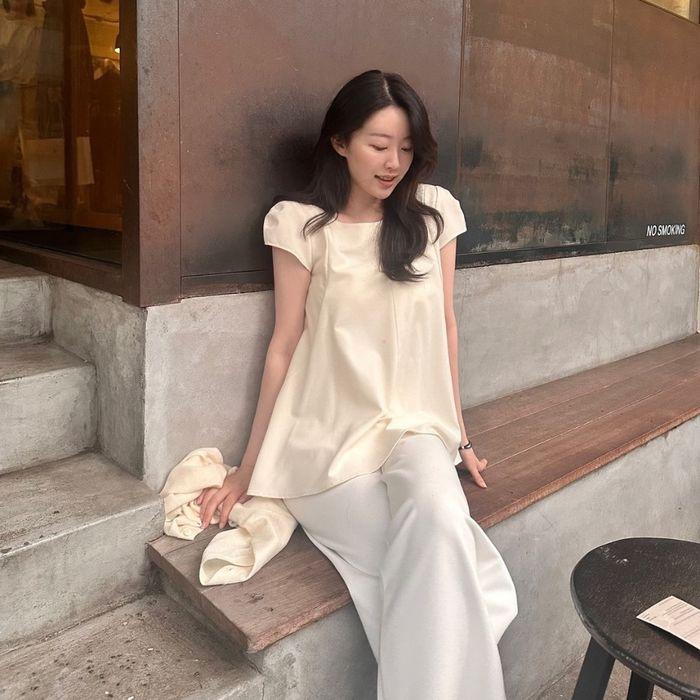 (9차 리오더) boat neck overlap blouse_cream (M size)