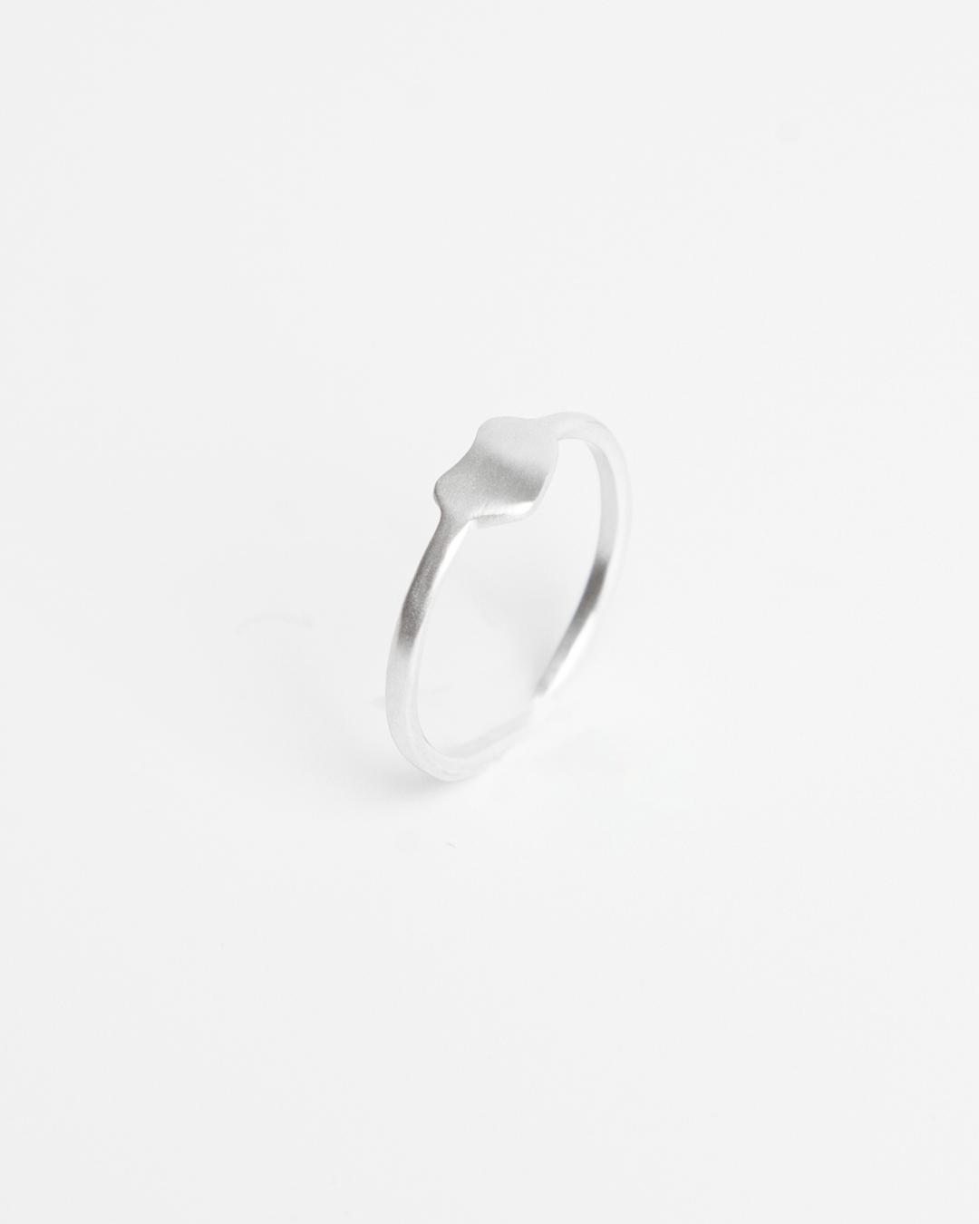 CONTOUR RING