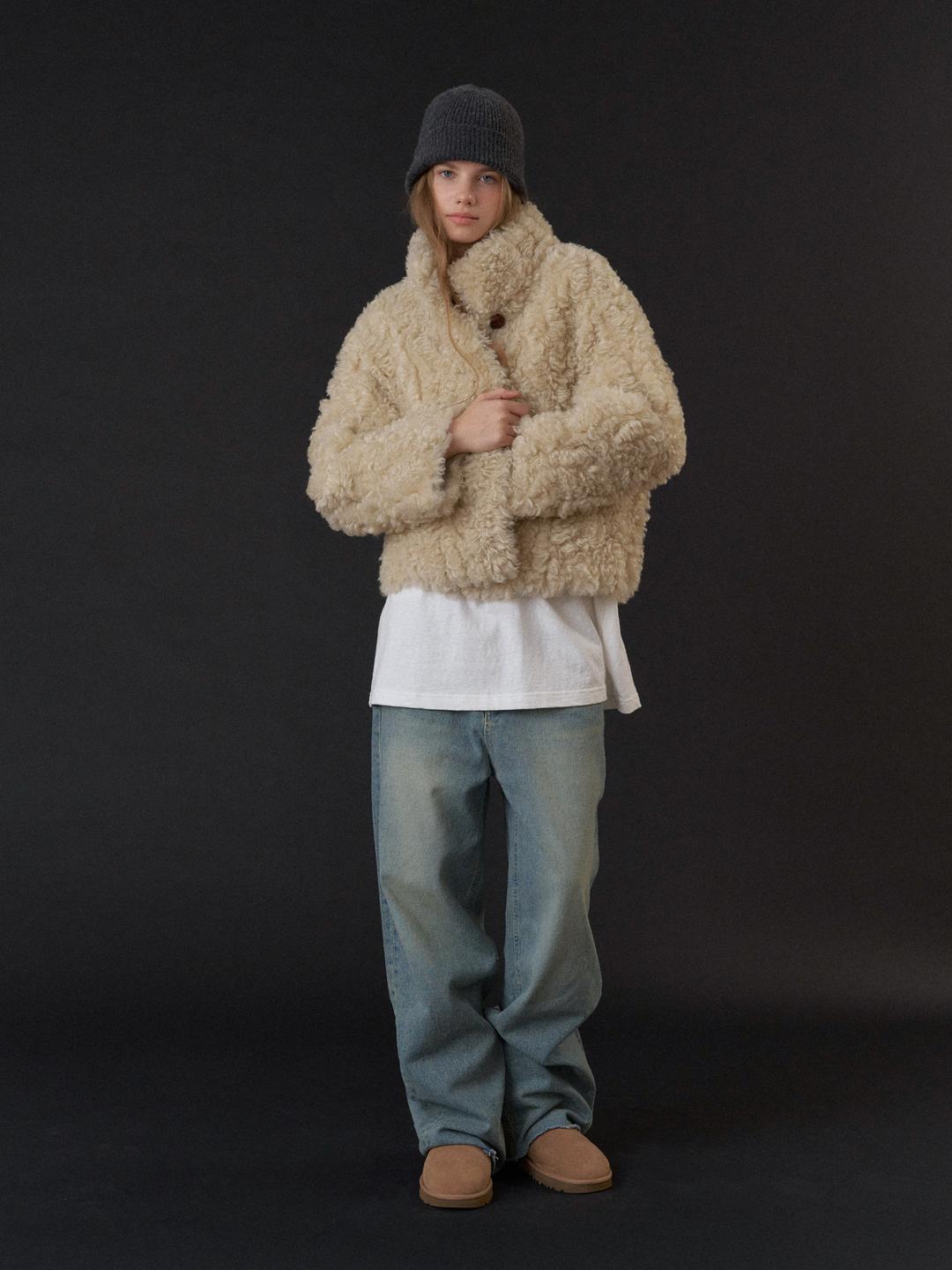 isabel curly fur jacket (oatmilk)