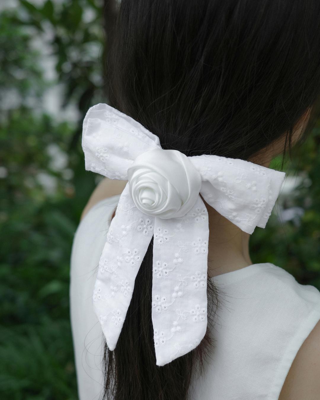 Ballerine Rose Hairclip (White)